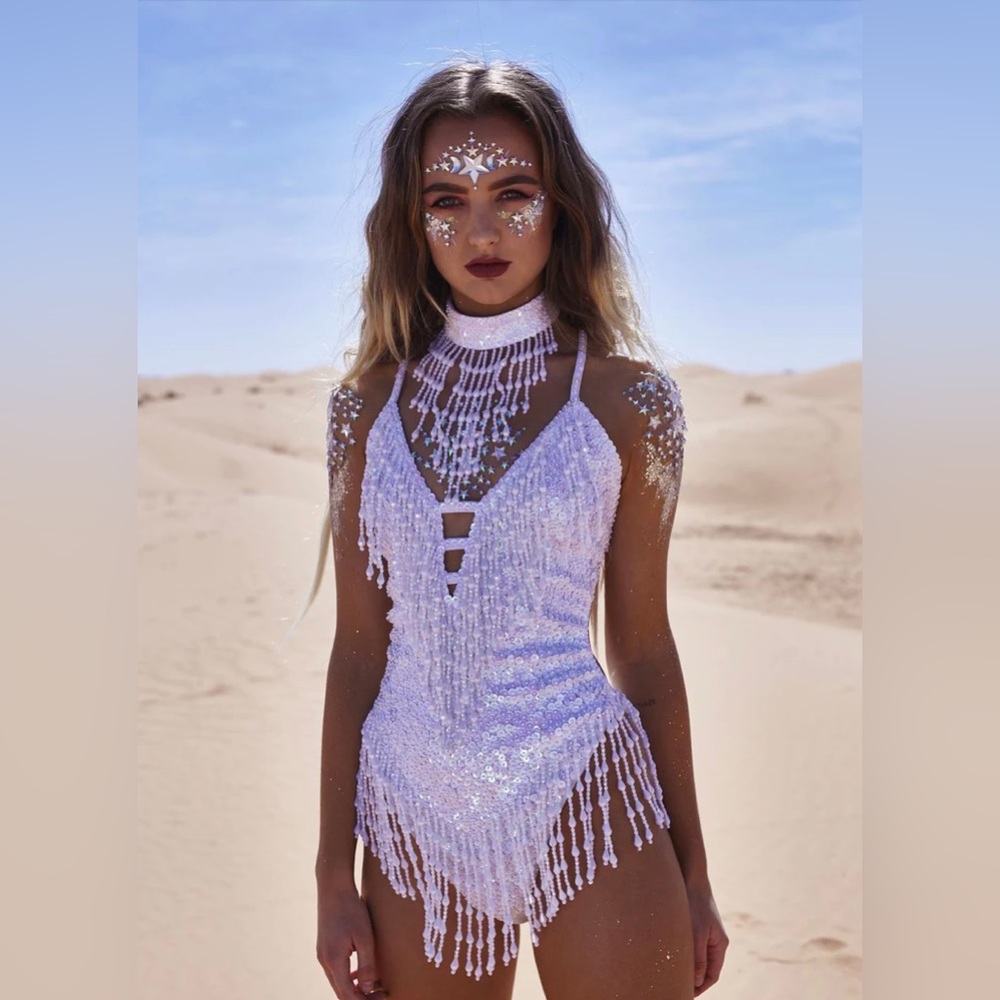 Shimmery sequins bodysuit